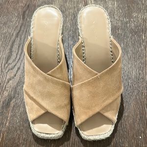 Vince size 7 wedge sandles.